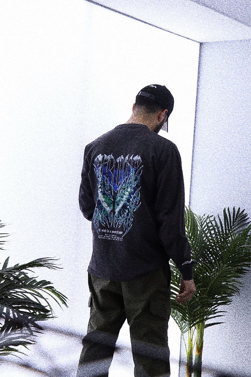 🚨2 LEFT SOUL HEAVYWEIGHT LONG SLEEVE