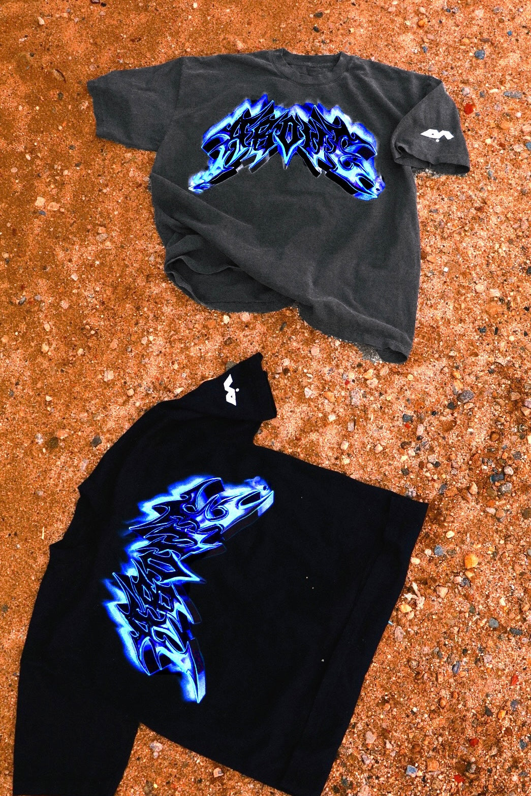 🚨 1 LEFT- AURORA.🌌✨ HEAVYWEIGHT T-SHIRT