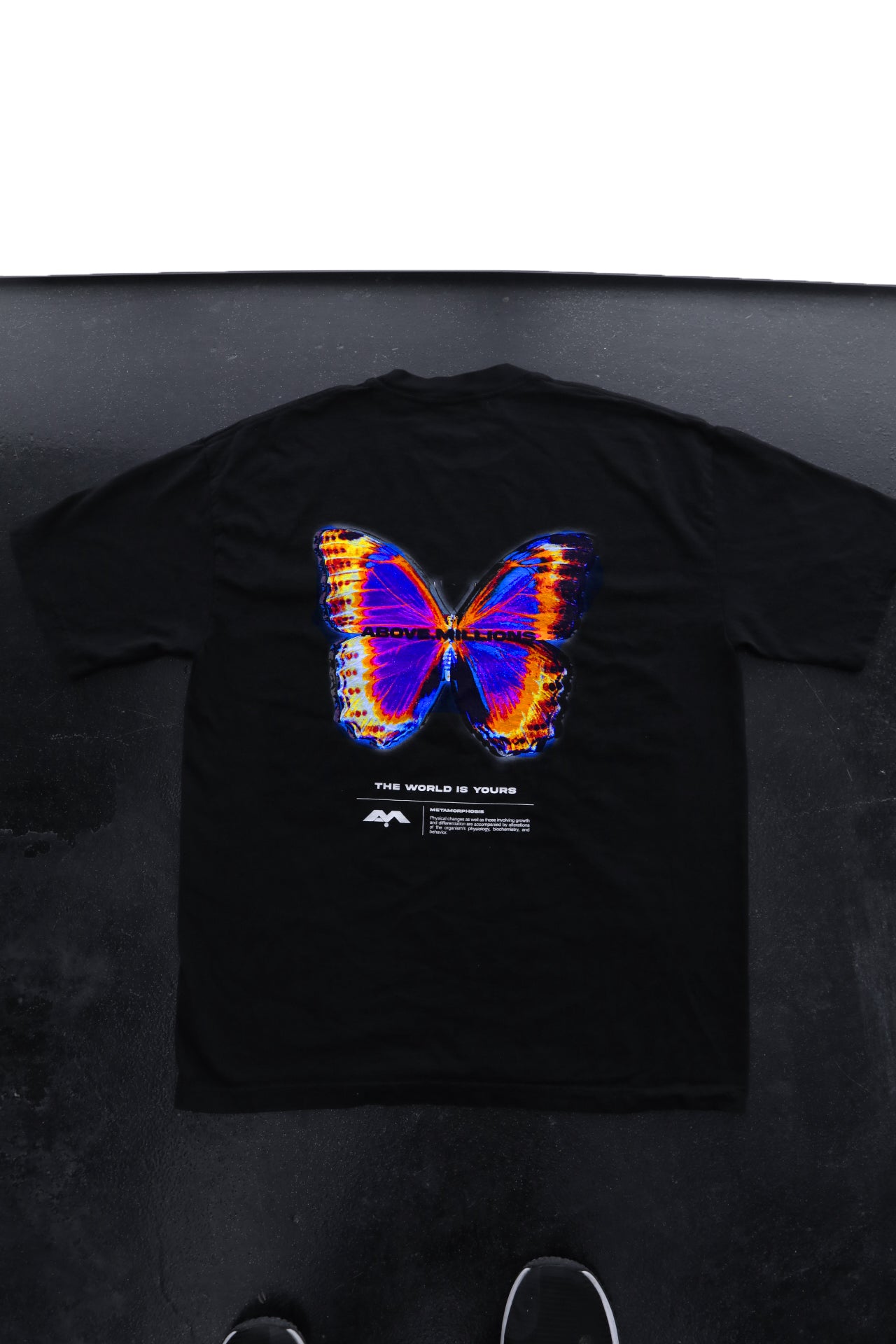 🚨1 LEFT- CHEMICAL REACTIONS. 🦋🧪✨ HEAVYWEIGHT T-SHIRT
