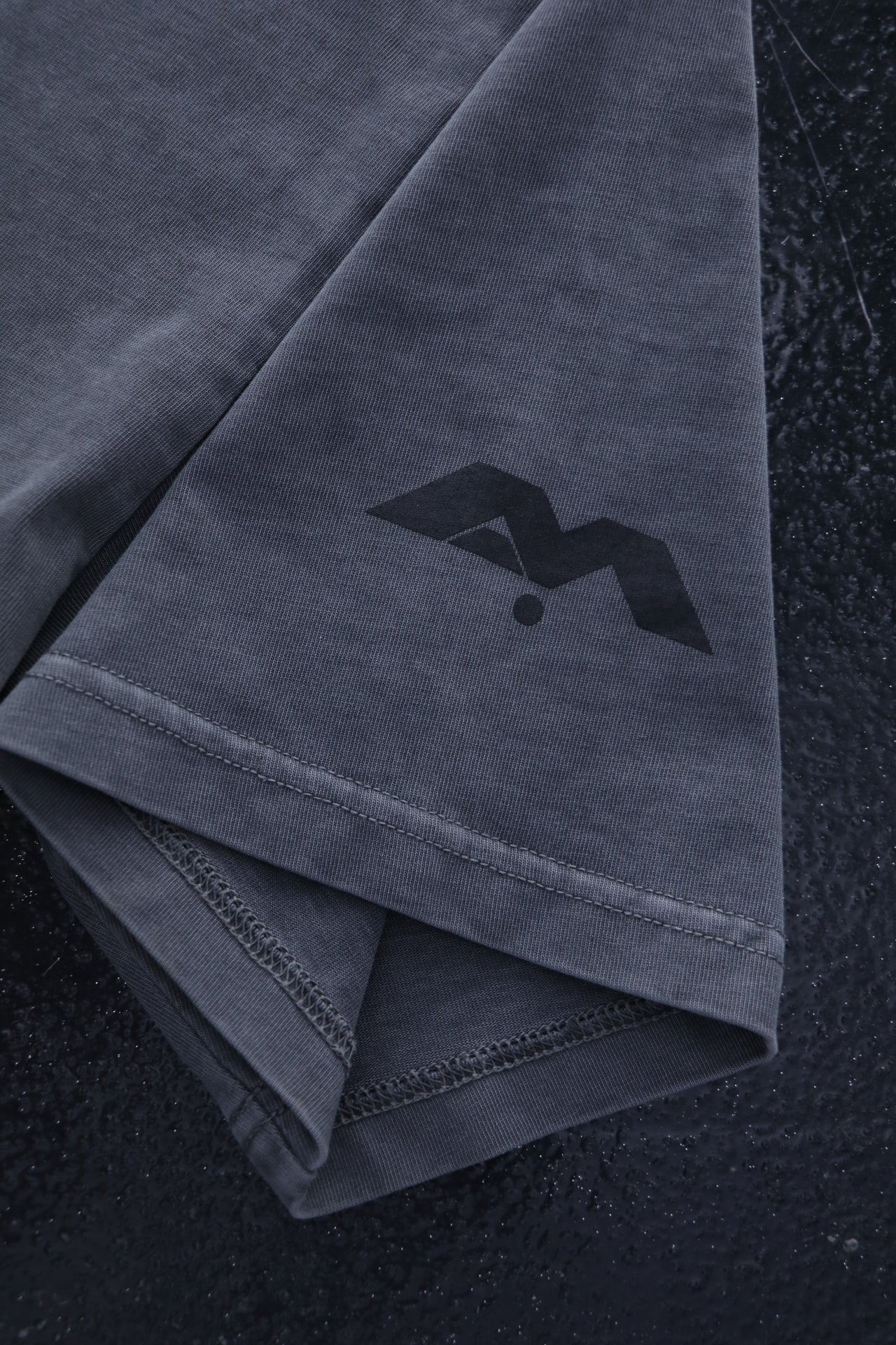 🚨1 LEFT- ULTRA VINTAGE. X SOMETHING FROM SPACE