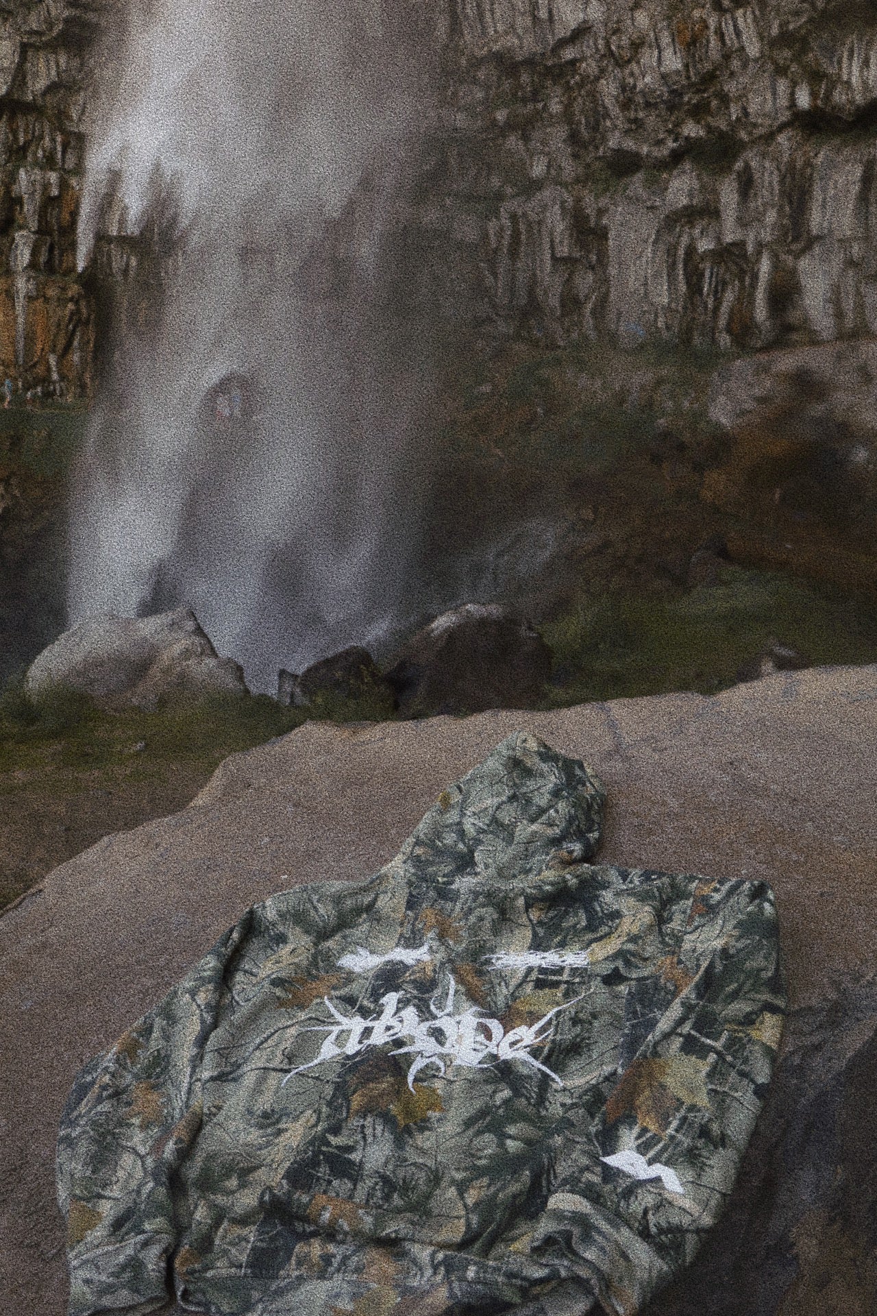 🚨PROMO CODE NOT VALID🚨TRIPLE THREAT. - ULTRA VINTAGE CAMO HEAVYWEIGHT ZIP-UP