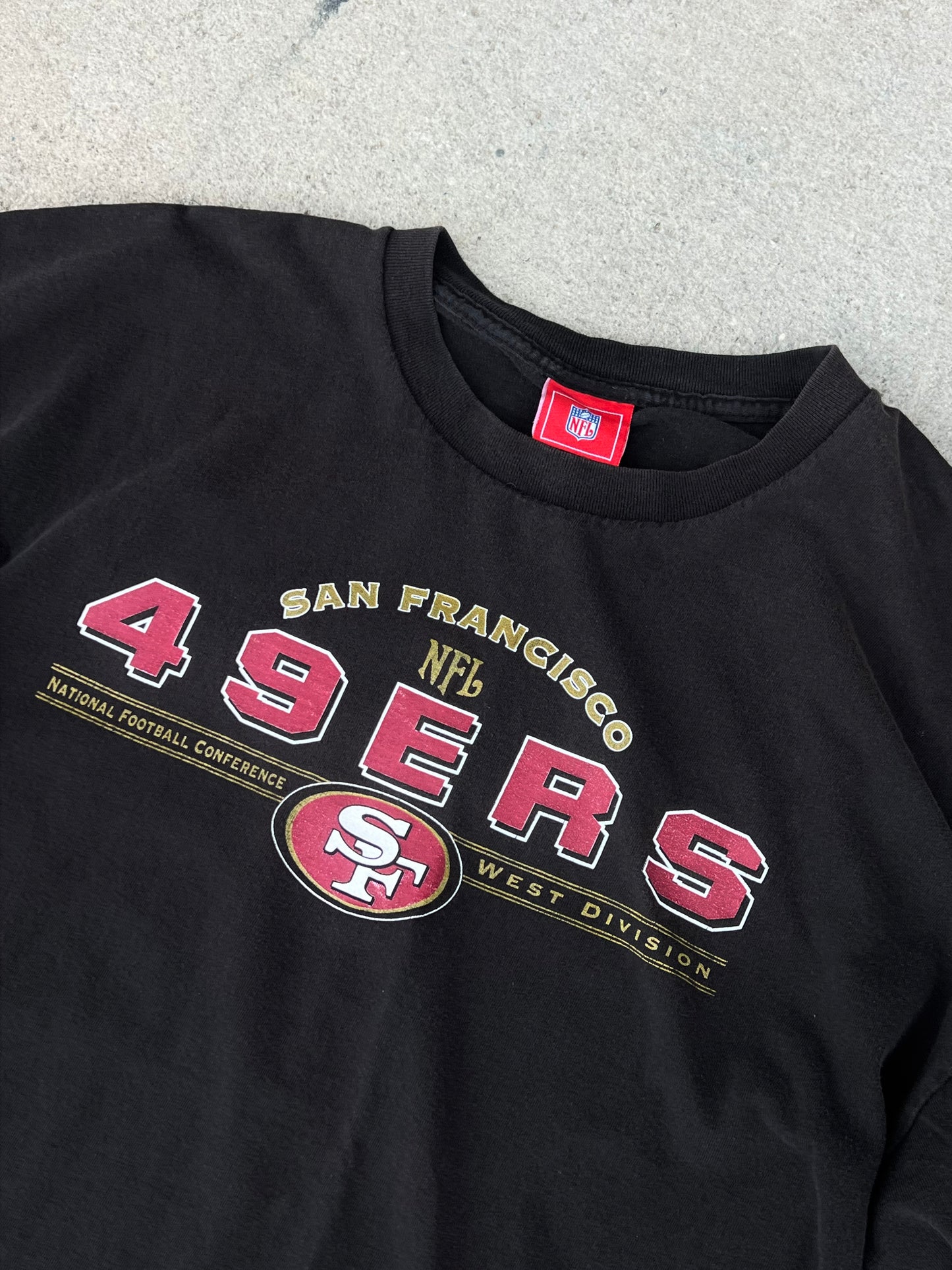 Vintage San Francisco 49ers NFL Team Apparel Black Graphic T-Shirt