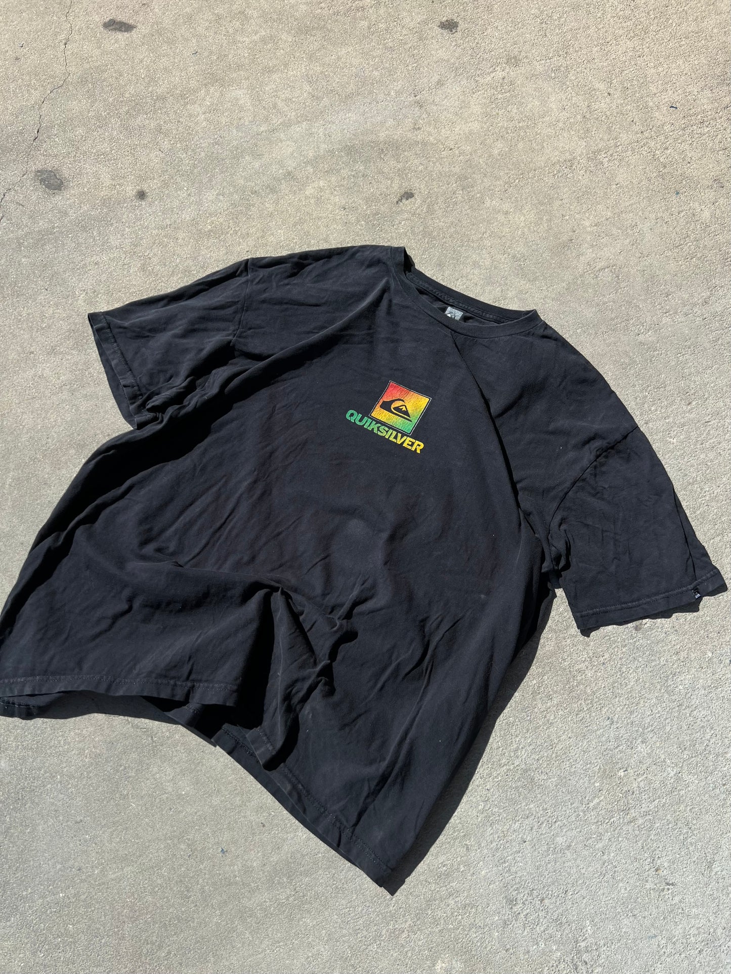 Vintage 2000’s Quiksilver Rasta Gradient T Shirt Surf Style (READ DESRIPTION)