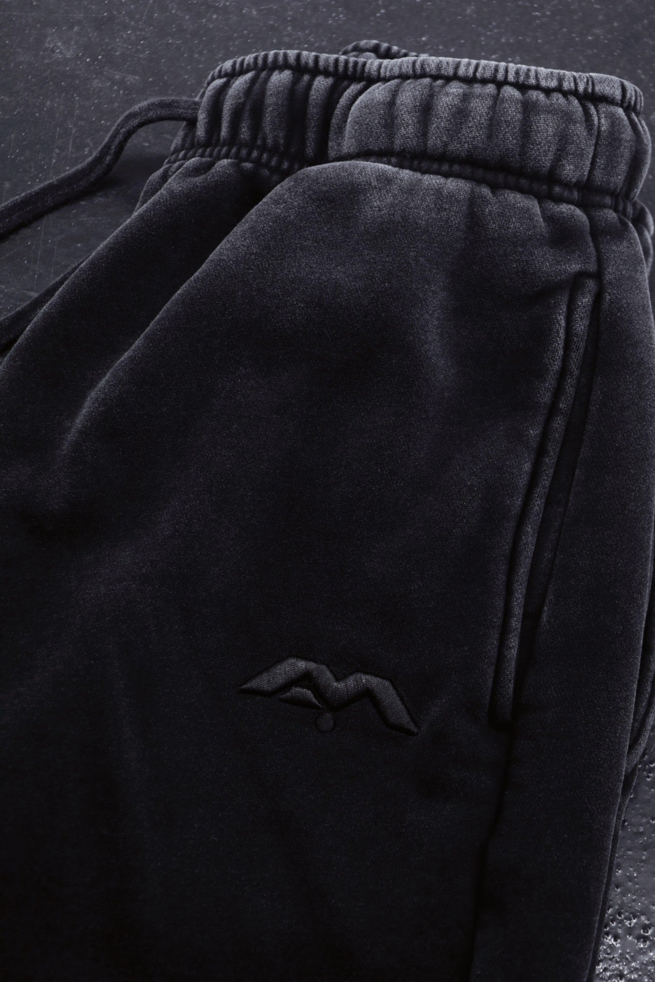 🚨5 LEFT - STEALTH JOGGERS