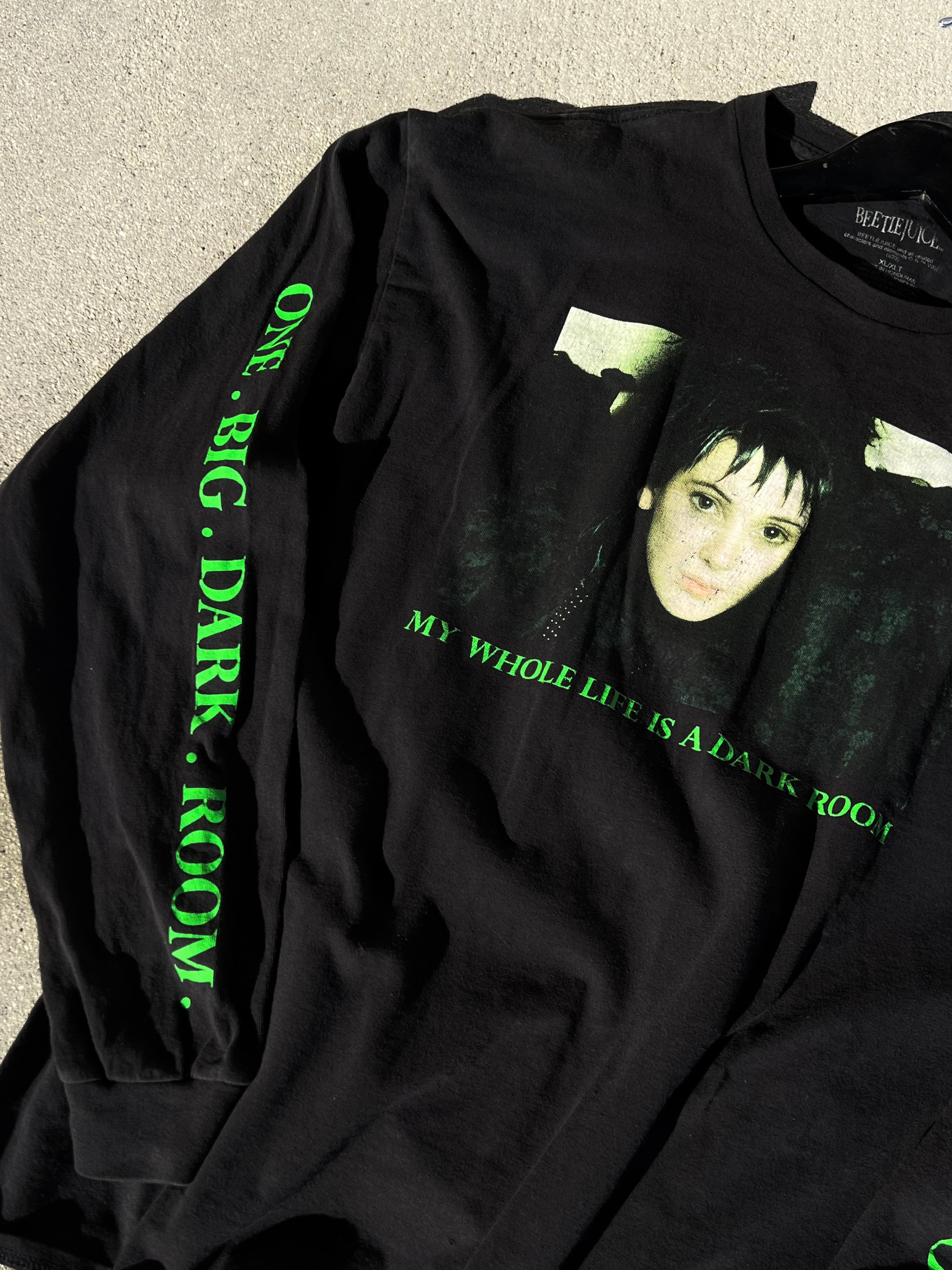 BEETLE JUICE LONG SLEEVE (READ DESCRIPTION)