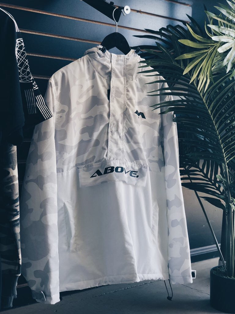 🚨1 LEFT- SNOW WINDBREAKER